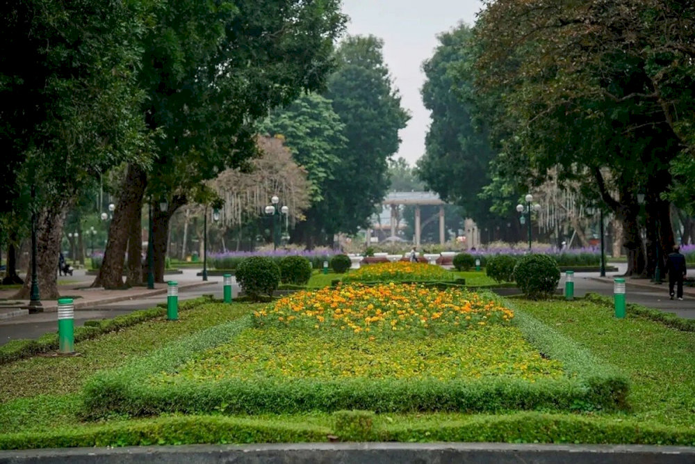 Thong Nhat Park - located near Hanoi city center